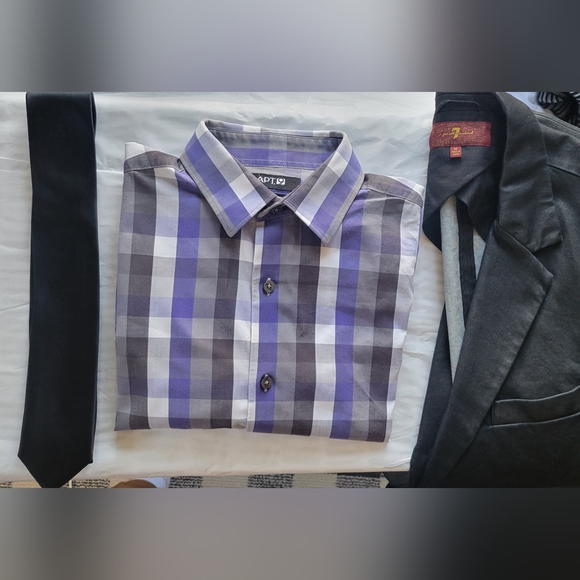 Apt. 9 Other - Apt. 9 Long Sleeve Button Up Dress Shirt
